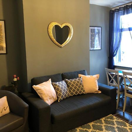 3. Stylish Private Double Room Near Manchester City Centre מראה חיצוני תמונה